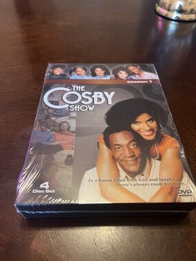 The Cosby Show Season 1 DVD Box Set - Black / Brown